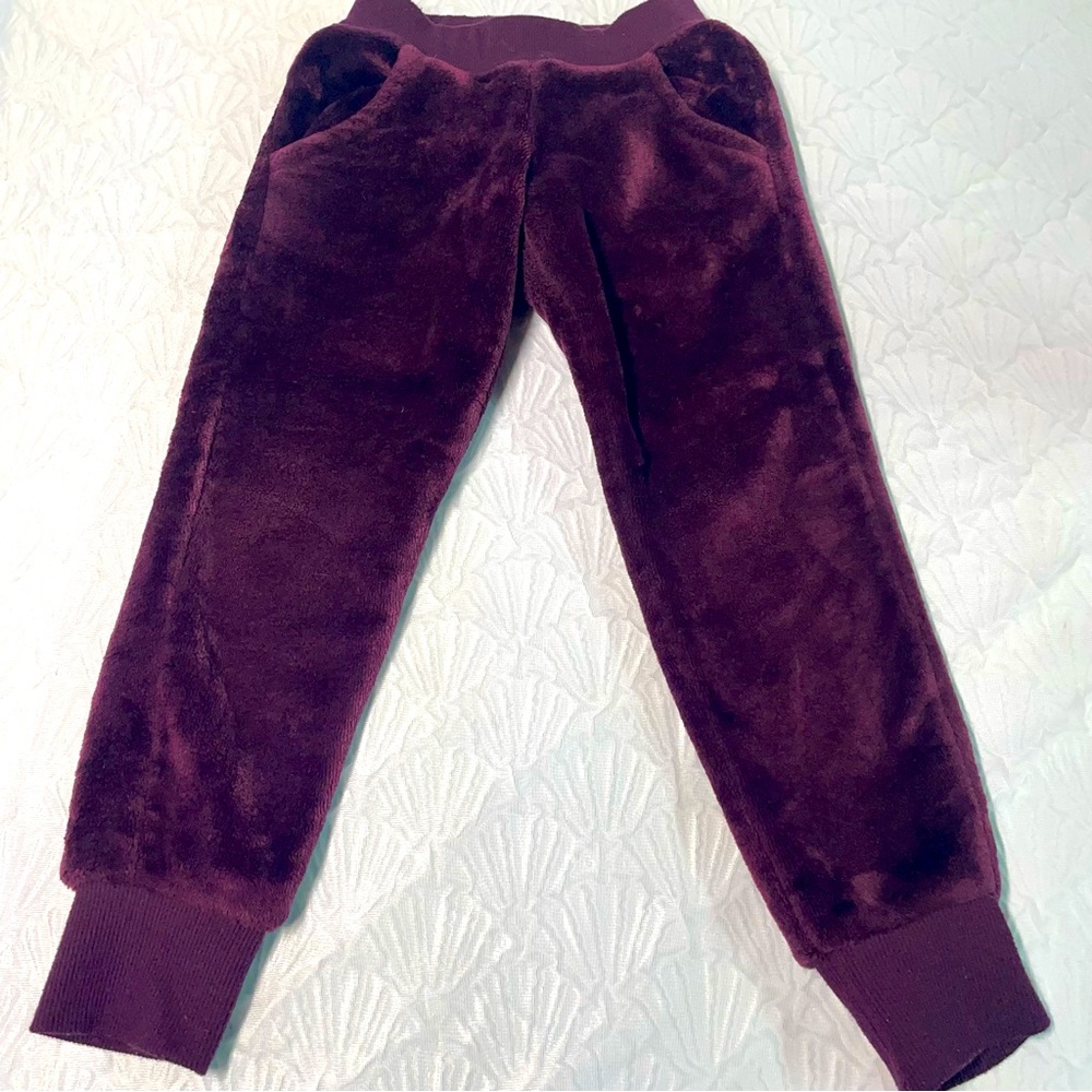 Champion Soft Fuzzy Thick Fleece Joggers Size Girls Size XS Burgundy